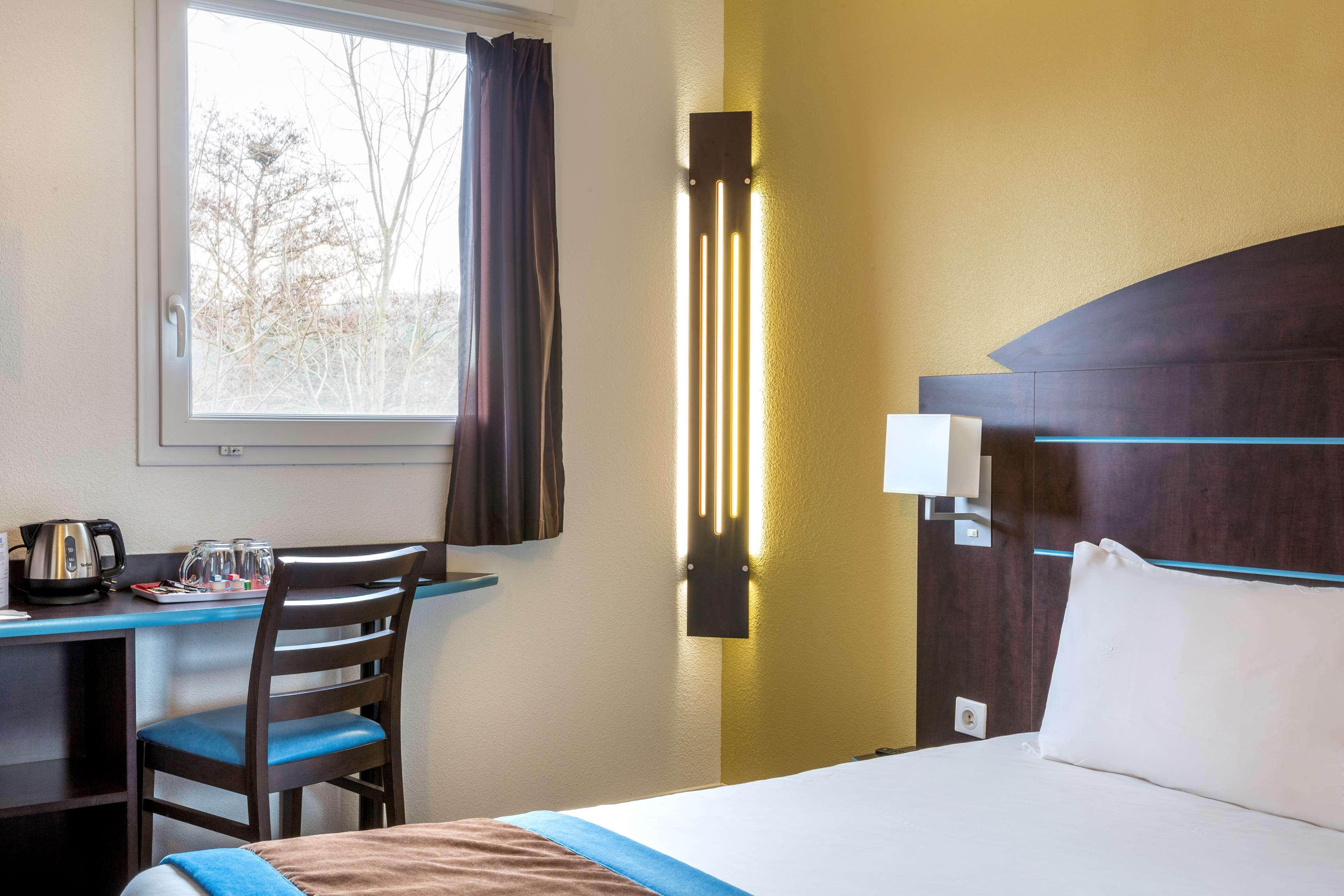 Sure Hotel By Best Western Saint-Amand-Les-Eaux Esterno foto