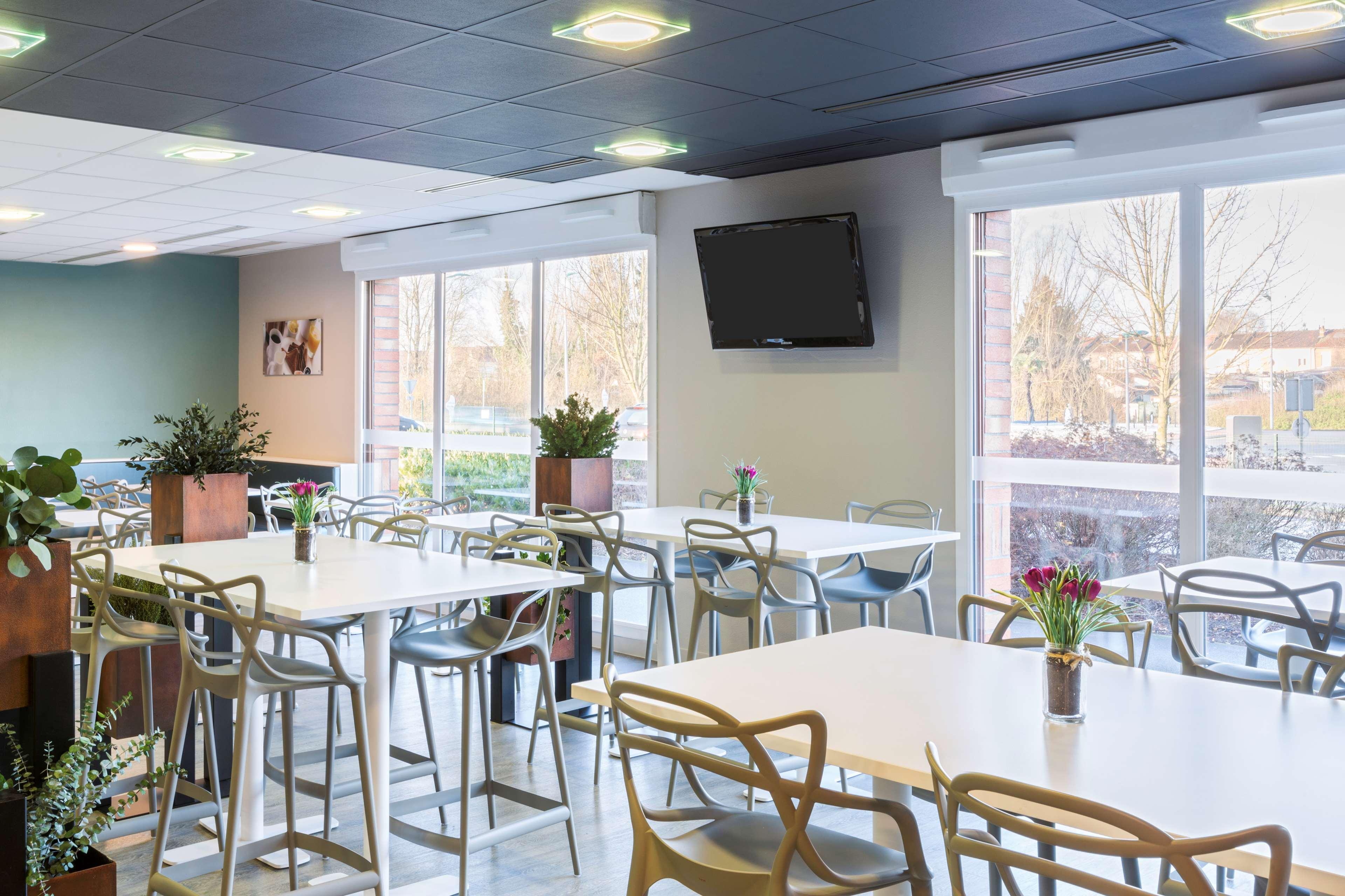 Sure Hotel By Best Western Saint-Amand-Les-Eaux Esterno foto