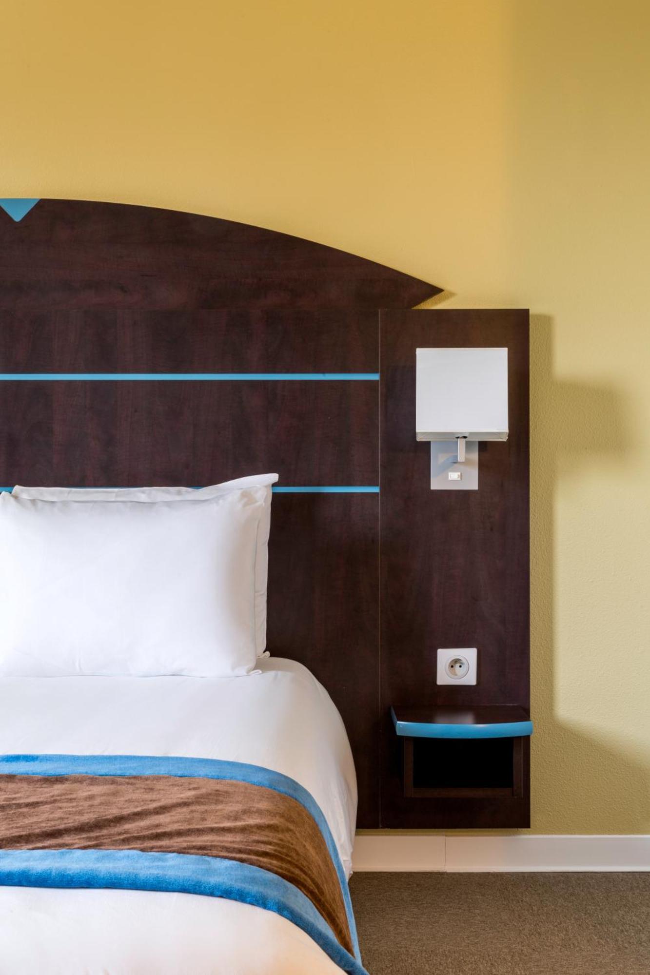 Sure Hotel By Best Western Saint-Amand-Les-Eaux Esterno foto